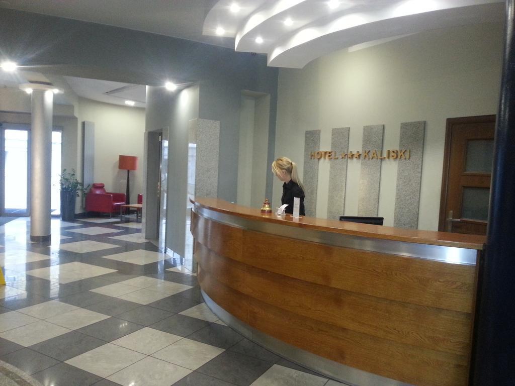 卡利斯基酒店 斯拉百斯 外观 照片