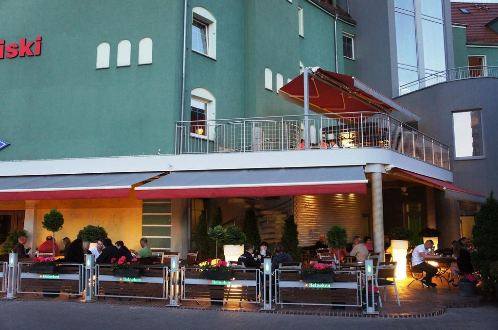 卡利斯基酒店 斯拉百斯 外观 照片
